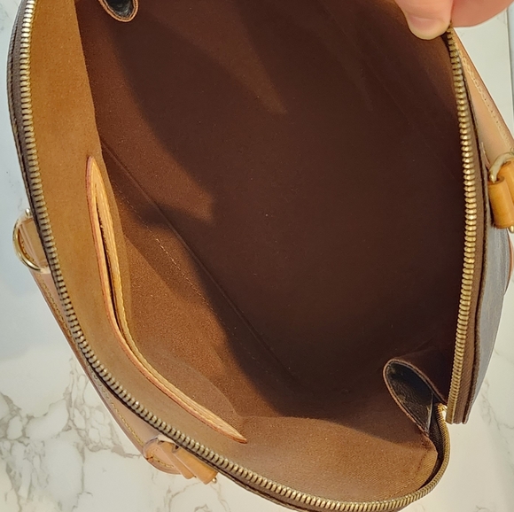 LOUIS VUITTON Vintage Monogram Alma Bag - Picture 9 of 10